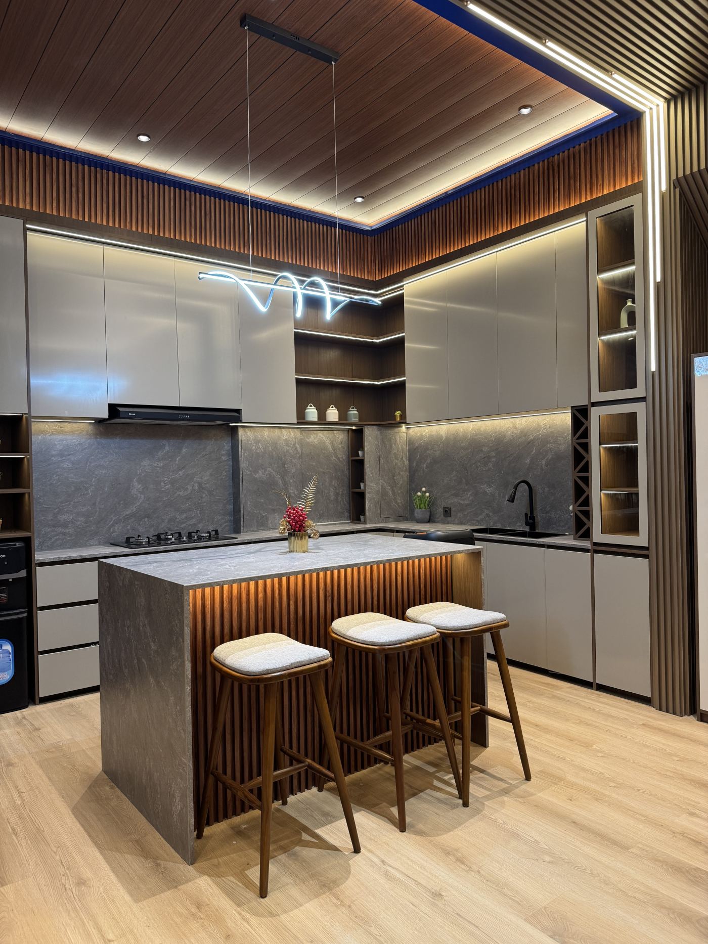 Inspirasi wall panel Elite